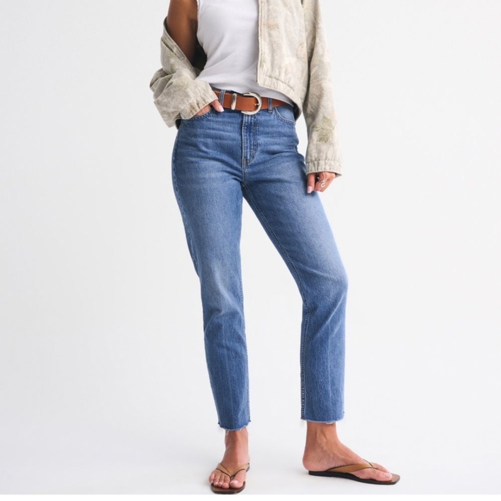 Abercrombie & Fitch Curve Love Ultra High Rise Ankle Straight Jean Raw Hem